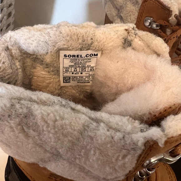 SOREL duck boots size 6.5 - Picture 6 of 6